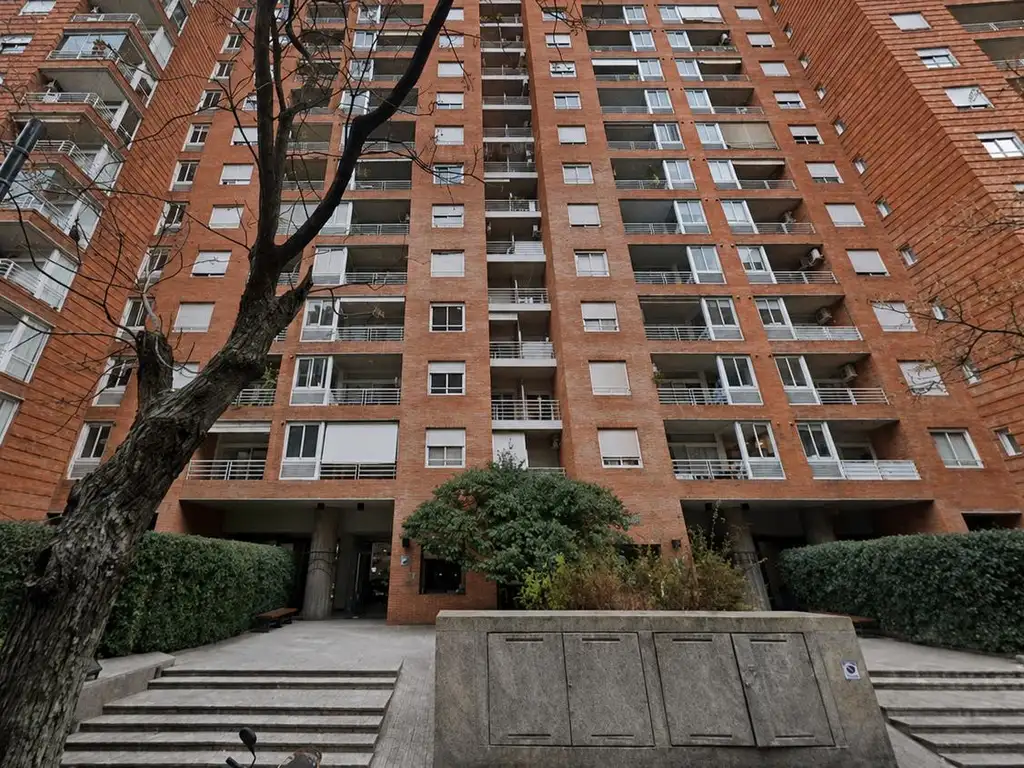 Nuñez, balcón y amenities
