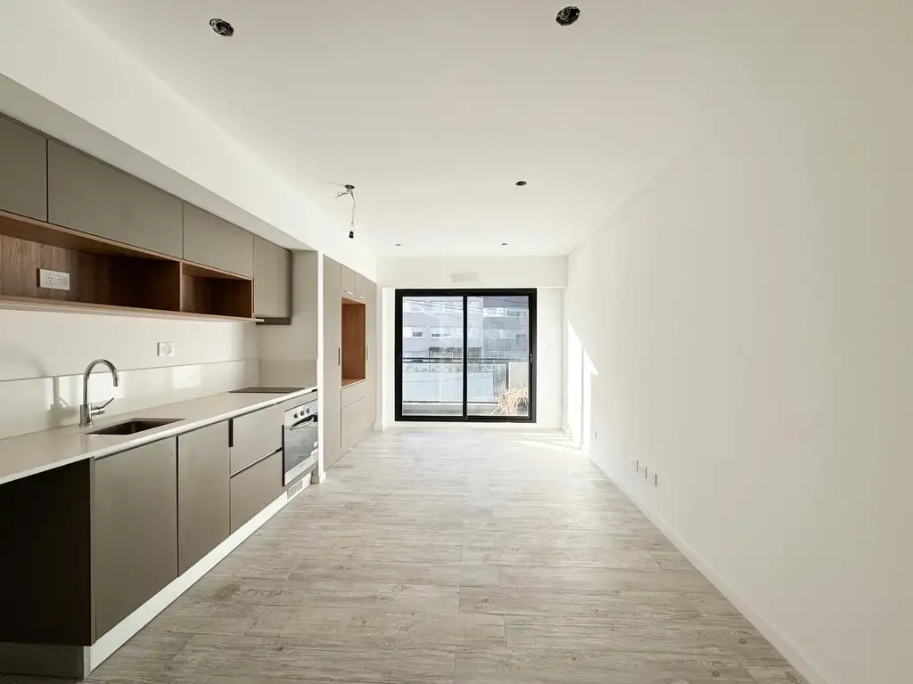 Studio with balcony and DVH