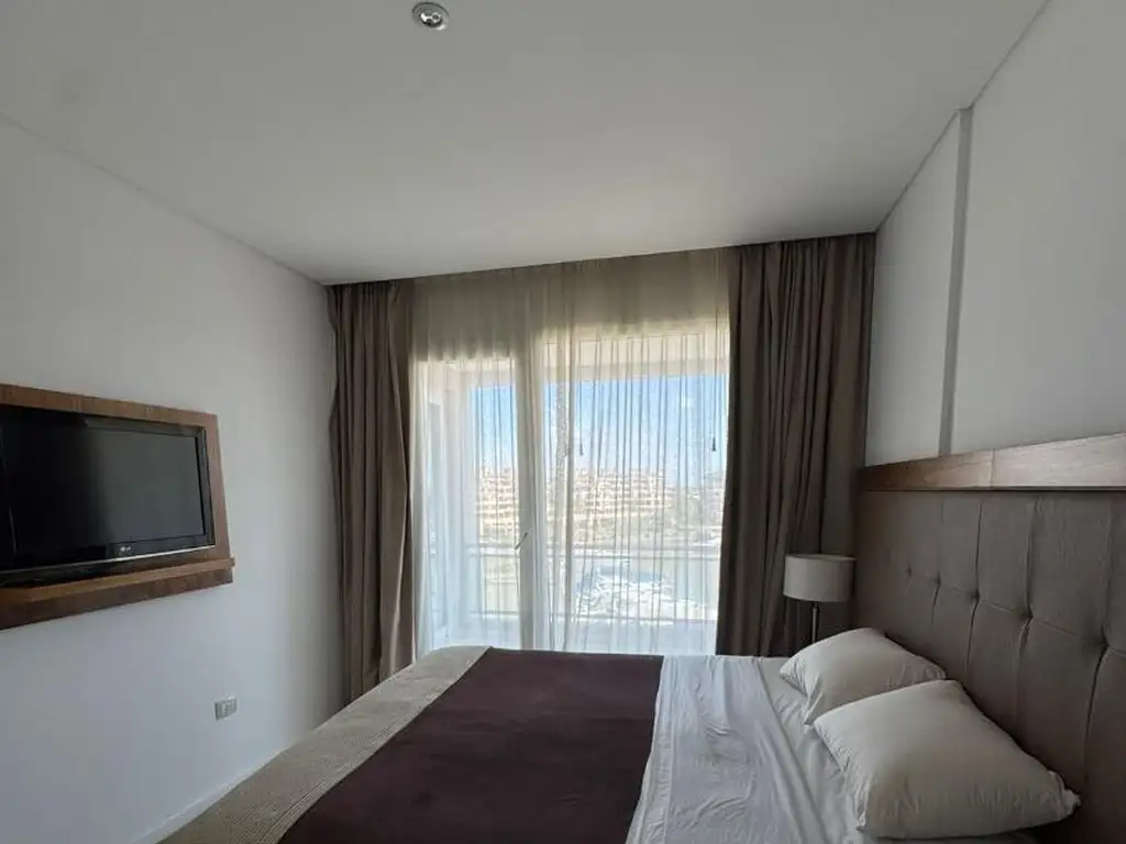 2-room apartment with bay balcony