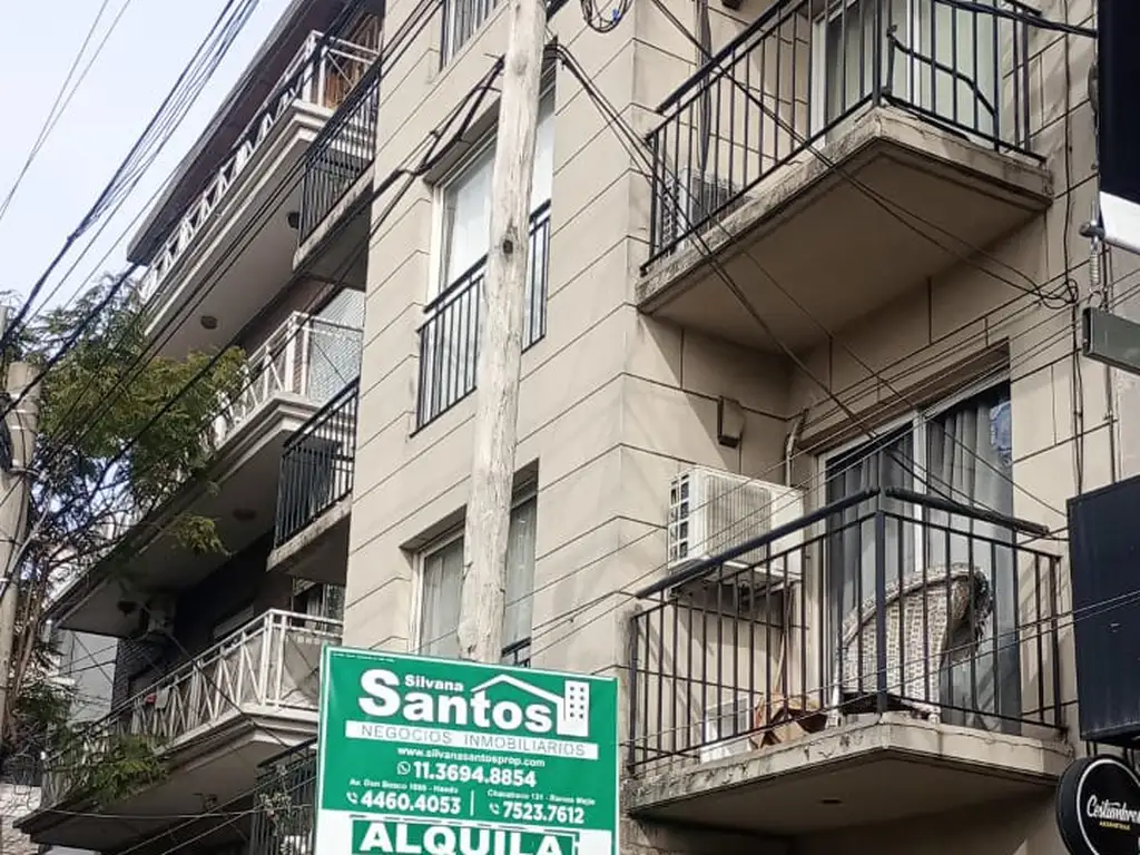 3er piso con ascensor y balcón