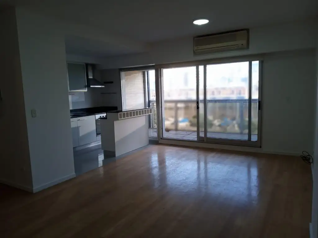 Puerto Madero, balcony and parking