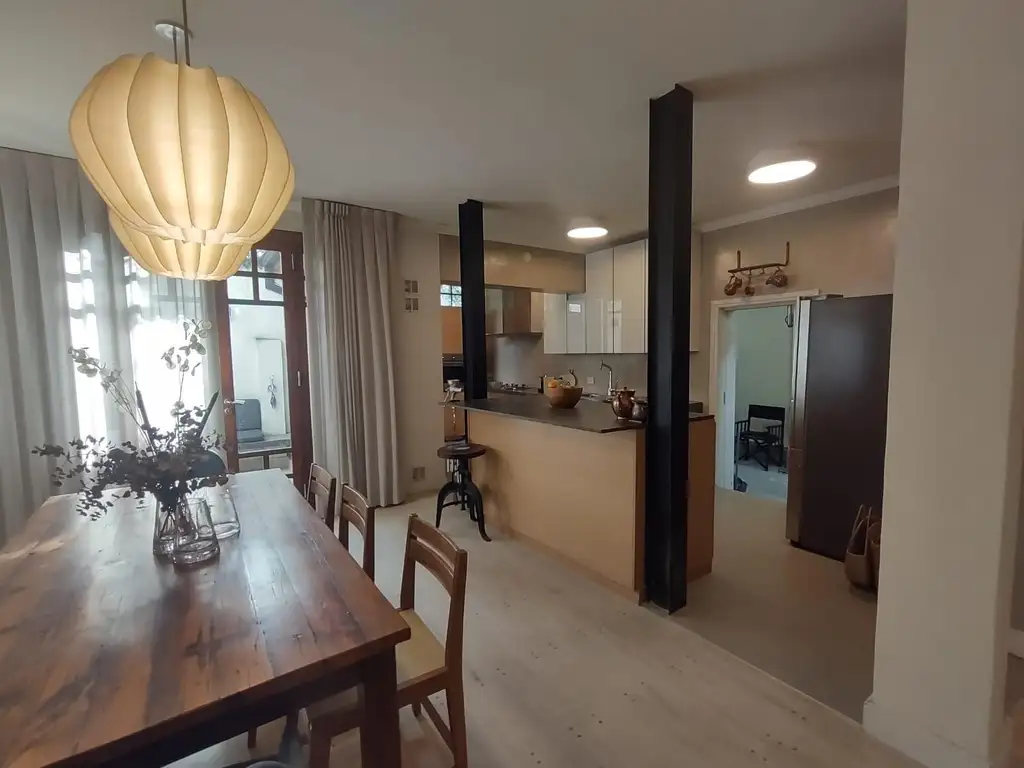Casa en Alquiler en Martinez Libertador / Rio, Martinez