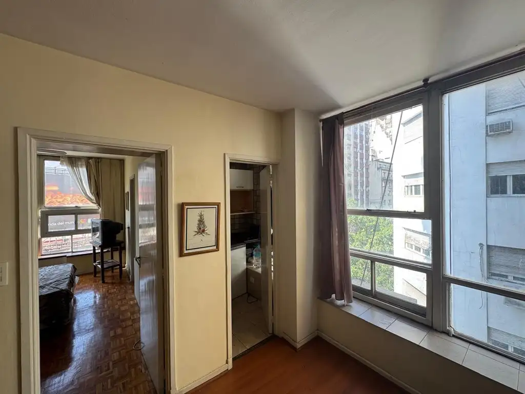 Listing: 1 bedroom, Retiro