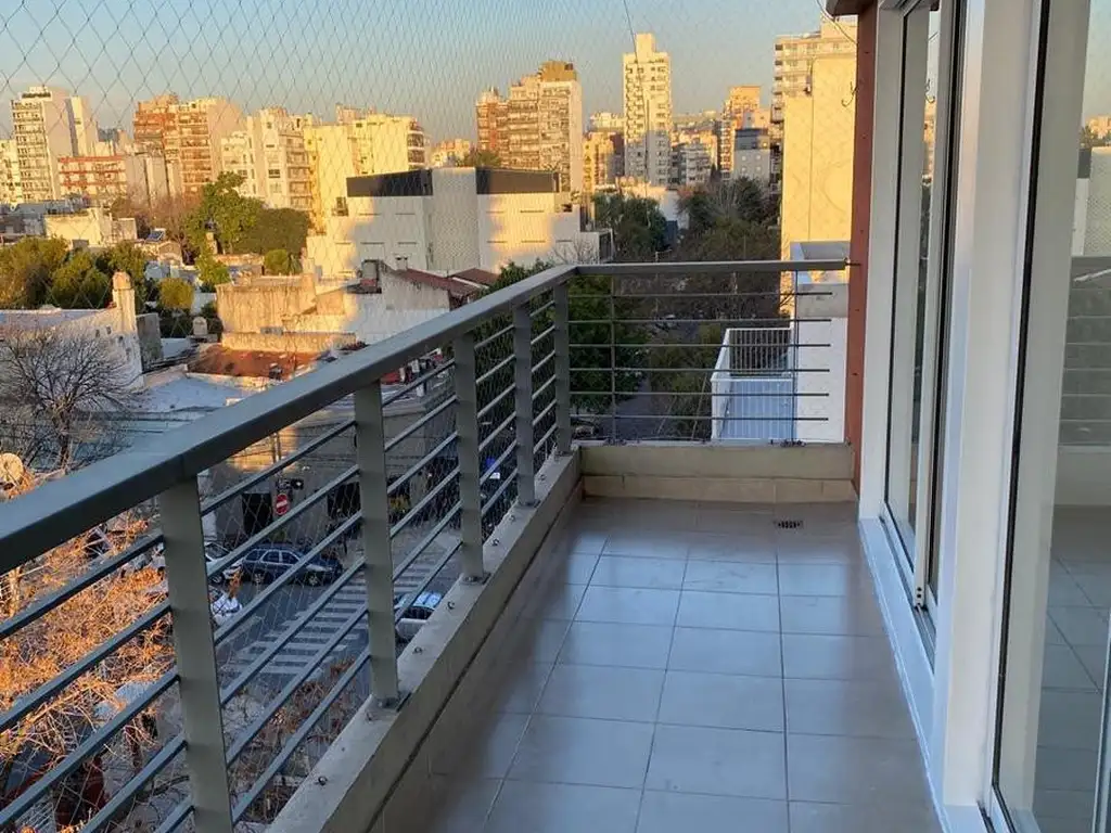 Monoambiente divisible con balcón