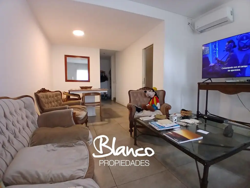 3 ambientes con balcón y parrilla