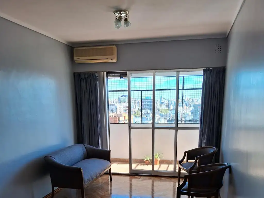 Piso 19 con balcón y vista