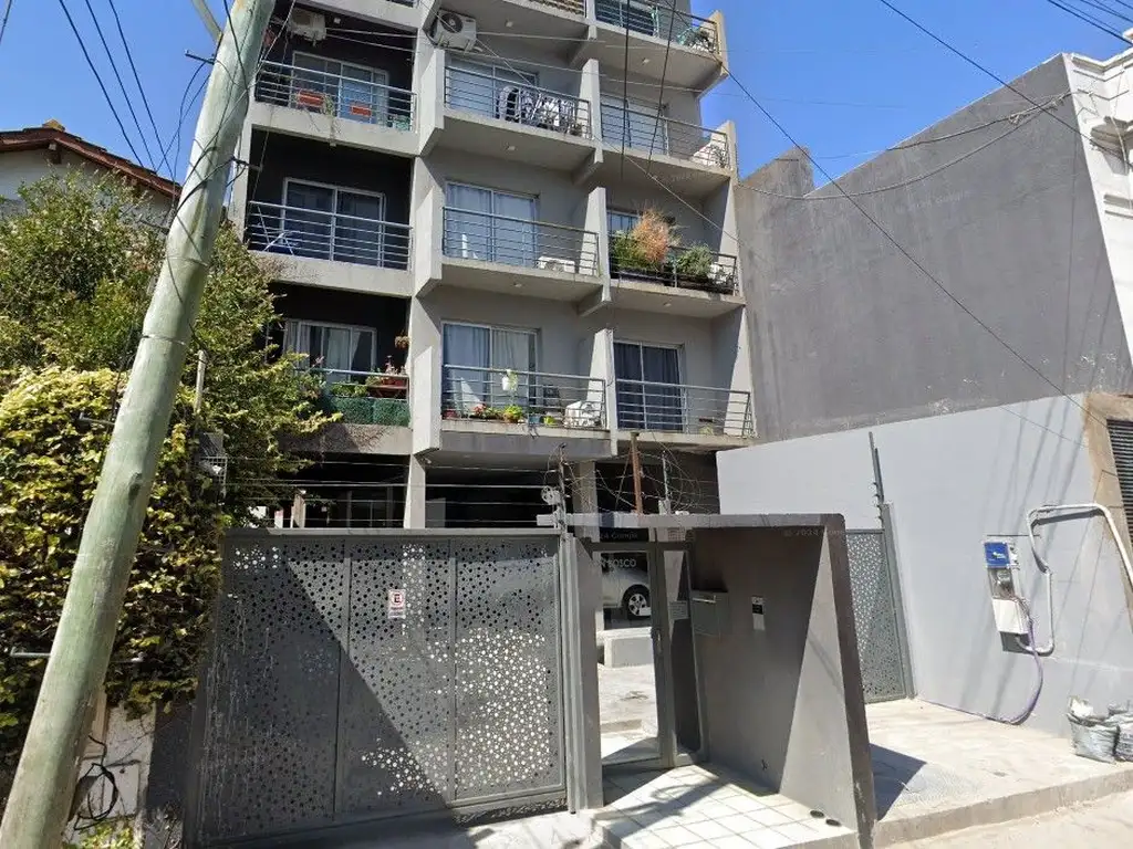 Studio with balcony and A/C