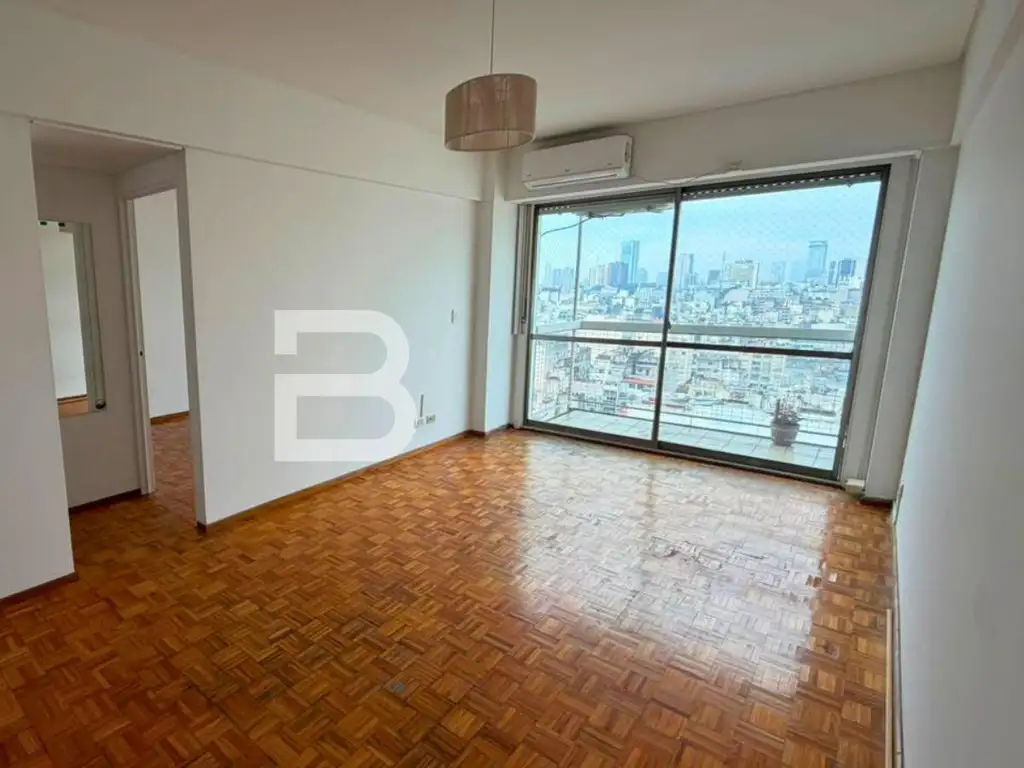 17th floor with balcony and A/C