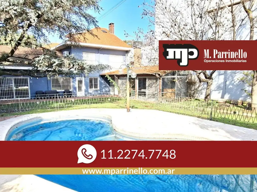 Casa com 3 suítes, piscina e quincho