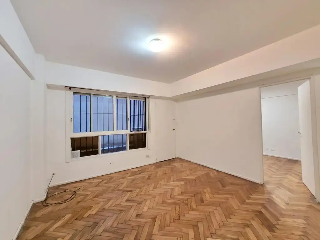 Microcentro contrafrente patio 12 m²