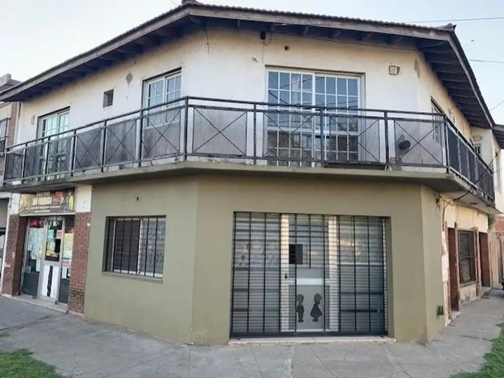 3-room duplex, laundry patio