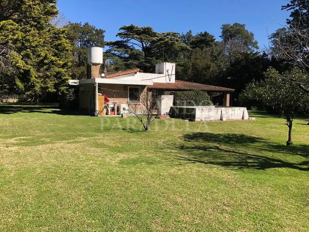 Country house with pool and quincho