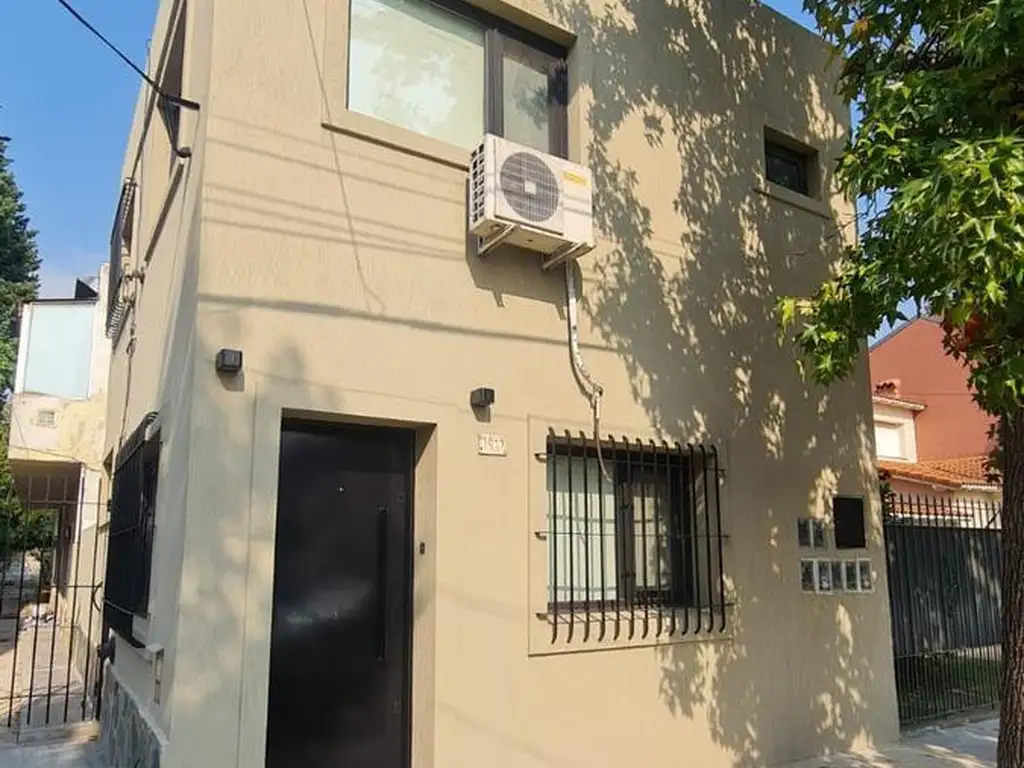 2-room apartment with front balcony