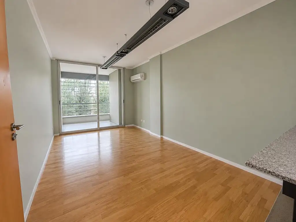 Departamento con balcón en Caballito