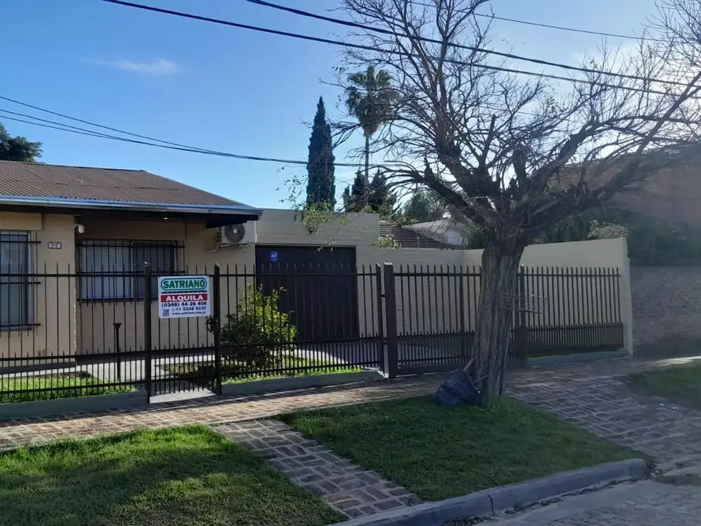Casa con pileta y garage