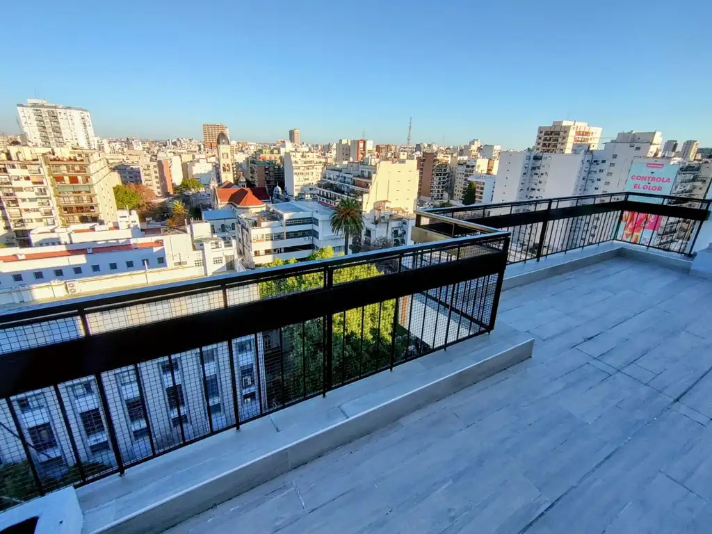 Piso 13 con balcón terraza