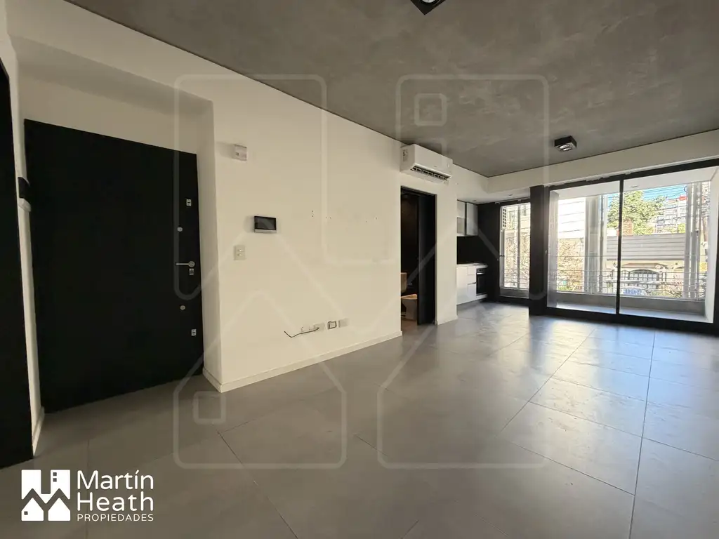 1BR, terrace-style balcony