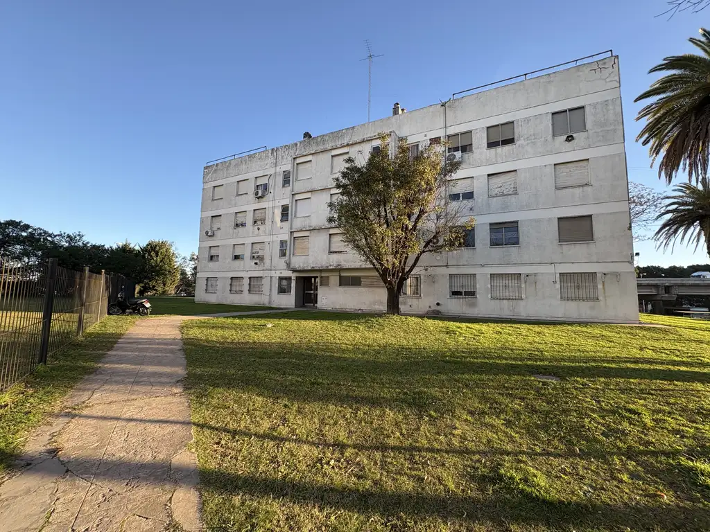 1-bedroom apartment, 3rd floor walk-up