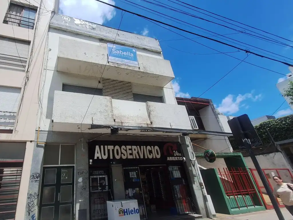 3 dormitorios, balcón al frente