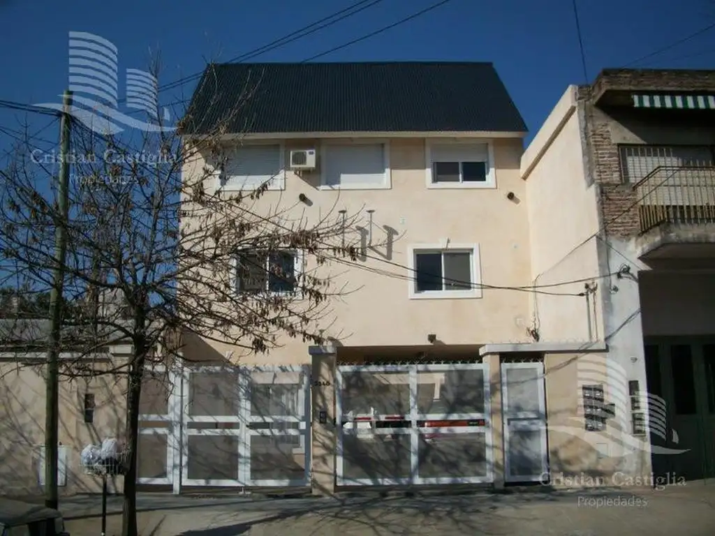 Duplex com varanda e vaga