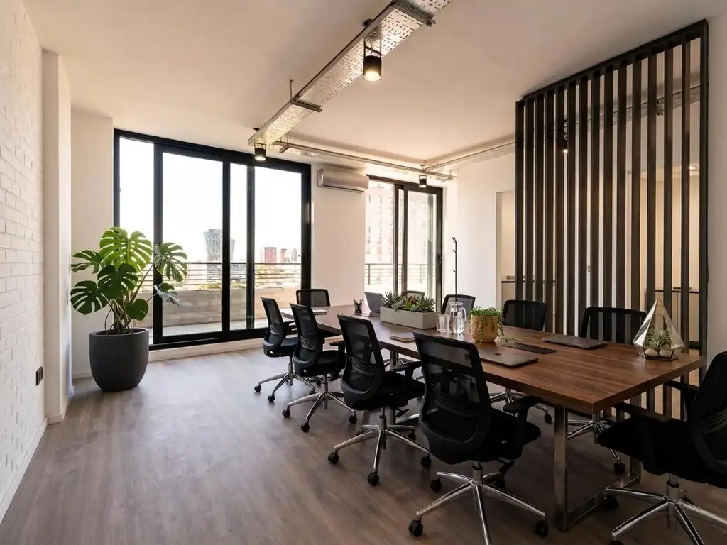7th-floor studio with balcony