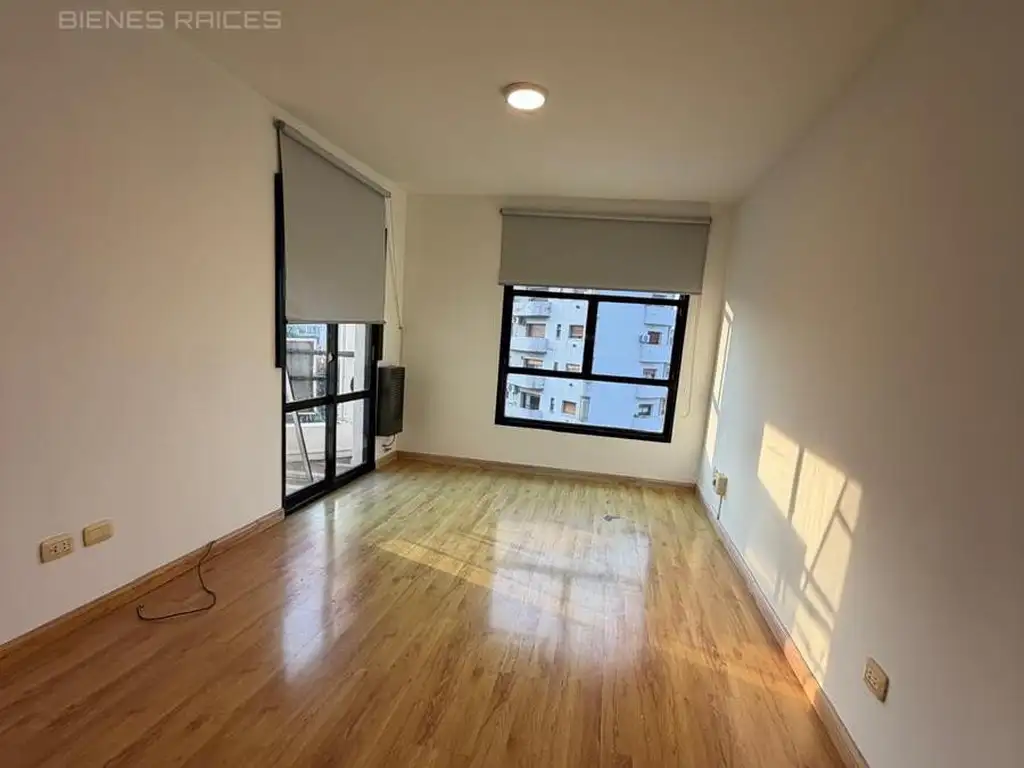 2 ambientes con balcón y cochera