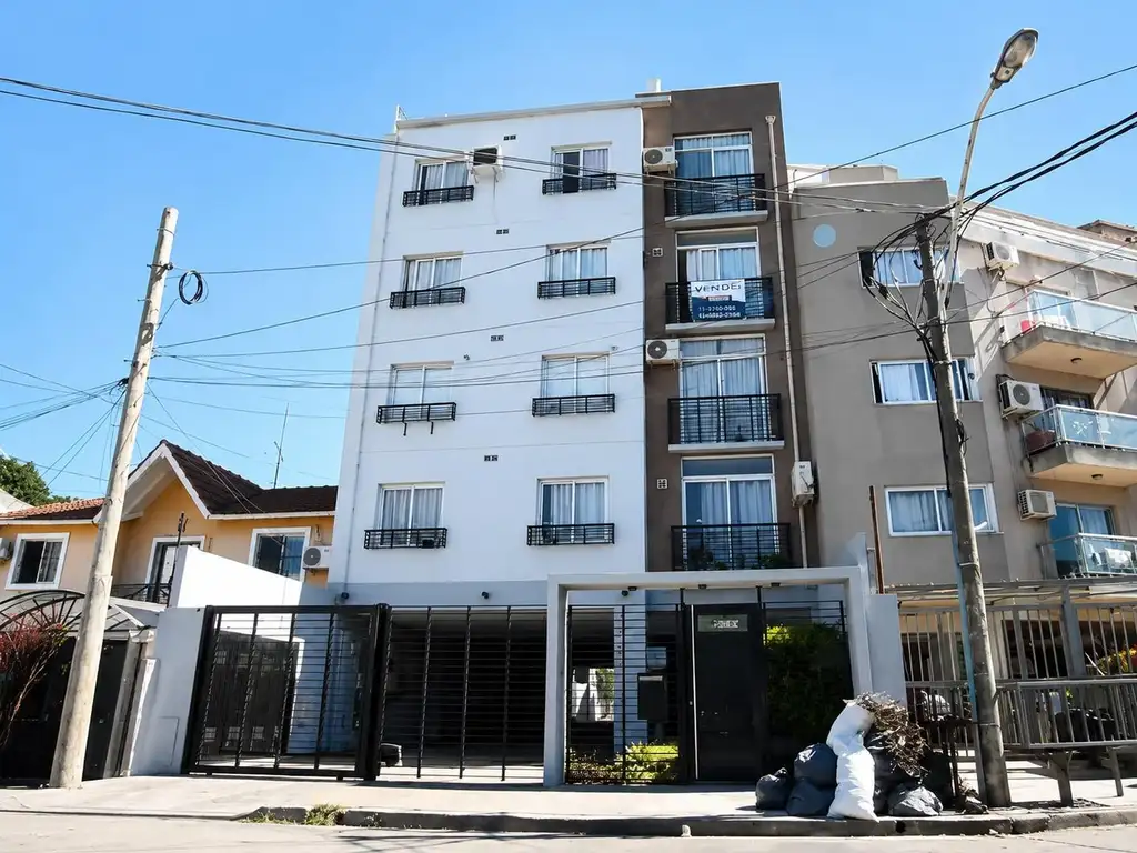2-room apartment with covered parking
