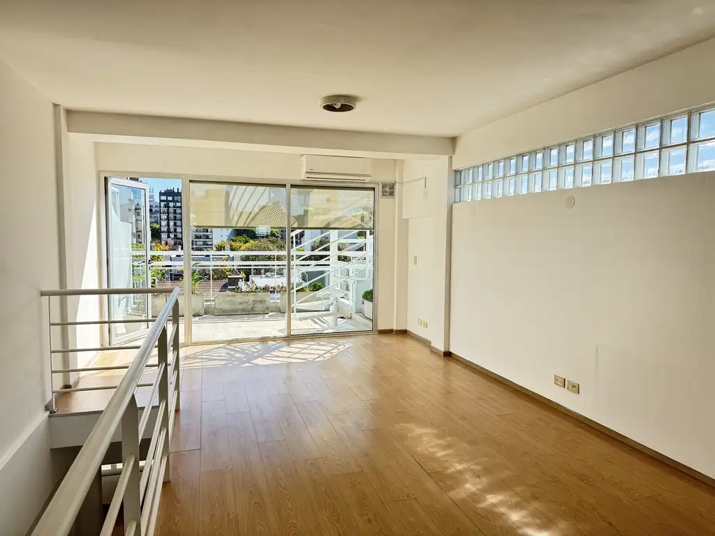 4-room triplex with terrace