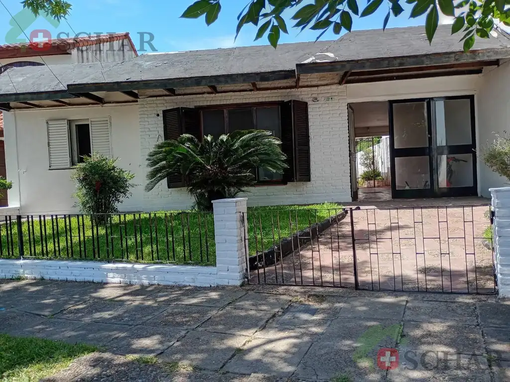 2-bedroom house with covered parking