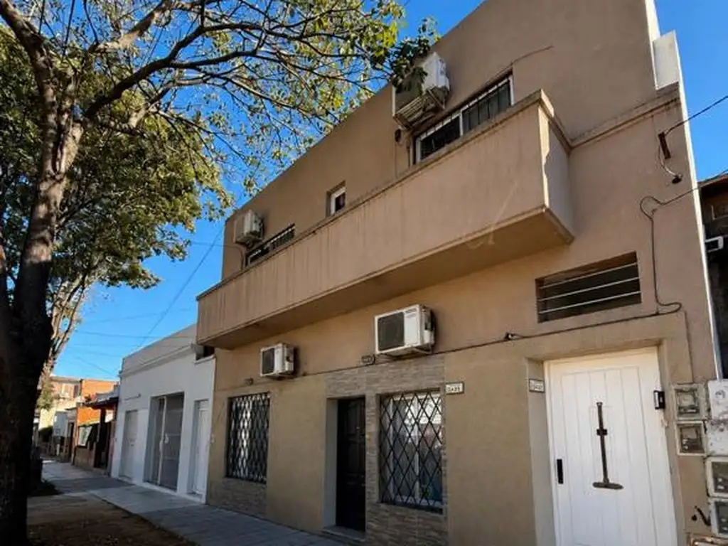 PH 3 bedrooms with patio