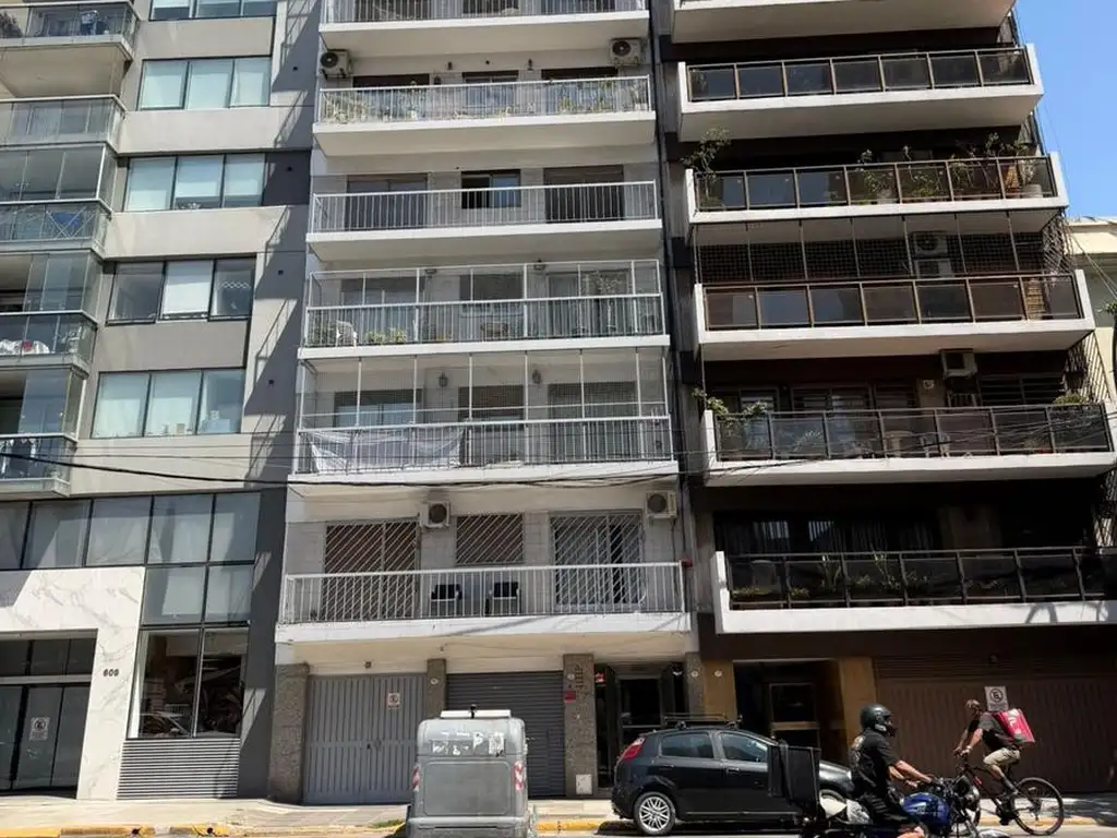7° piso, balcón al frente