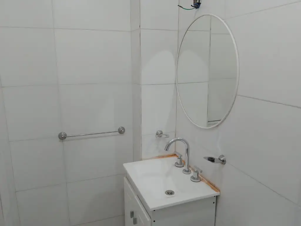 Светлая студия с кухней