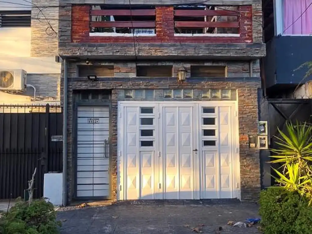 Duplex with large terrace and parking