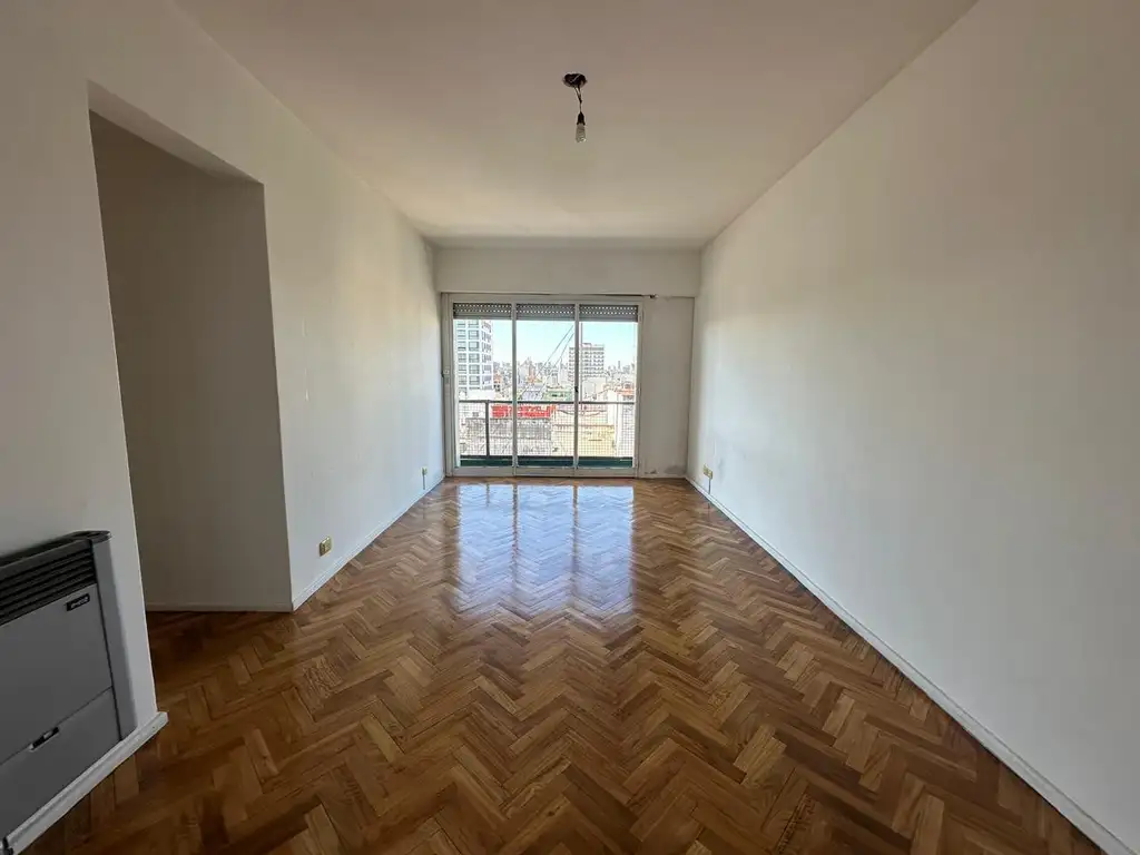 Piso 11 con balcón corrido
