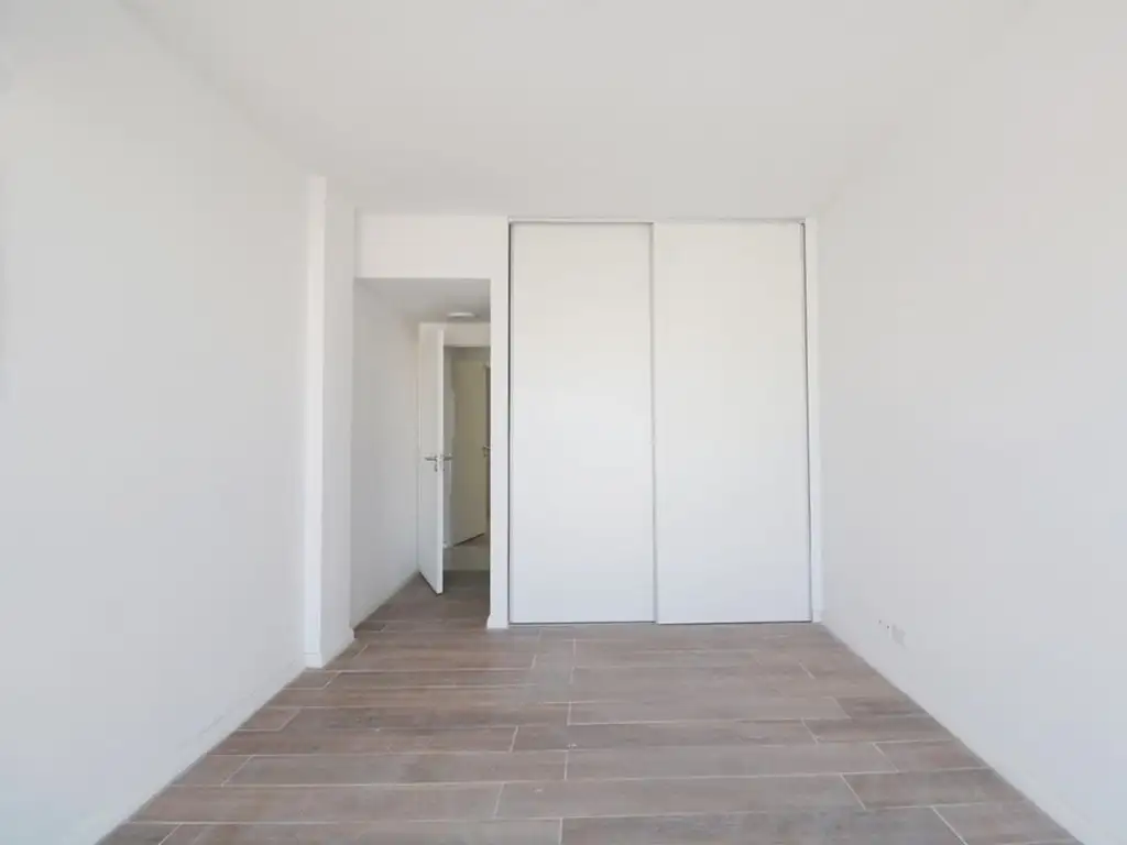 197 m², 3 suites, balcón aterrazado