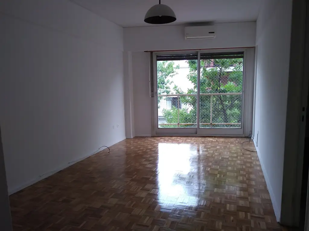 4º piso al frente con balcón