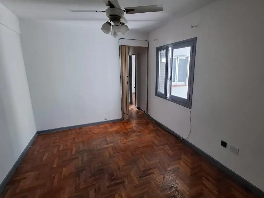 2 ambientes con terraza común
