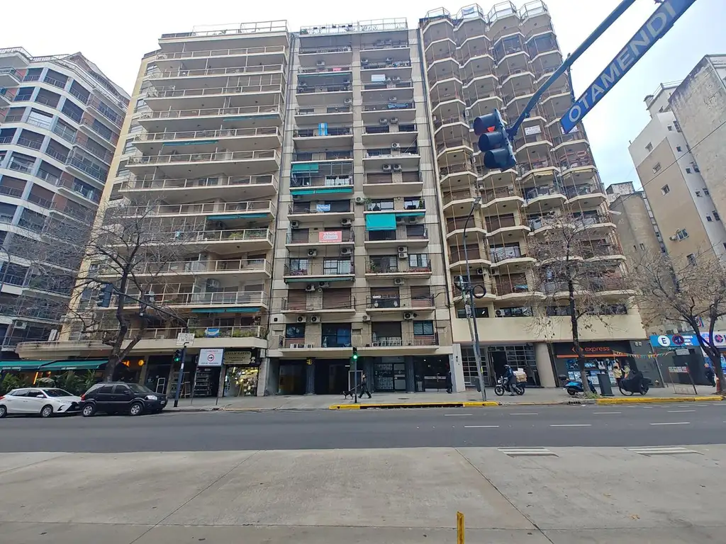 Caballito, balcón corrido, 2 ambientes