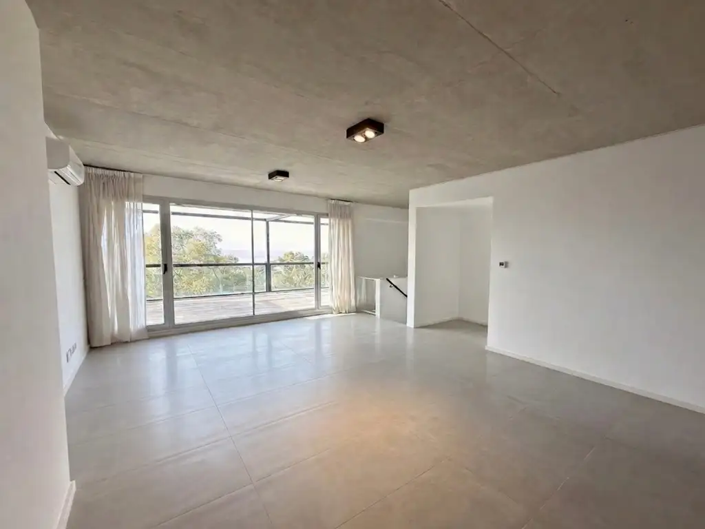 4-room duplex, terrace and grill