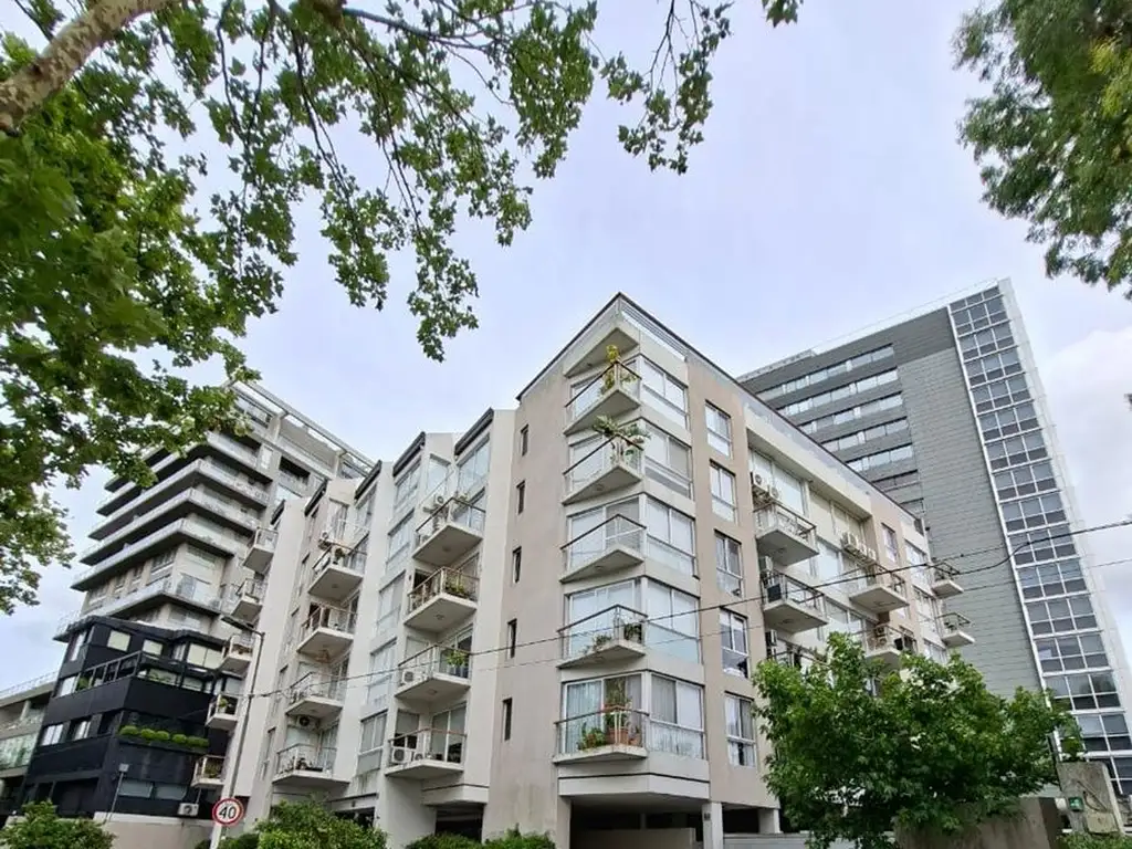 Duplex with parking and river view