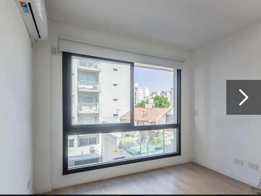 Studio with amenities