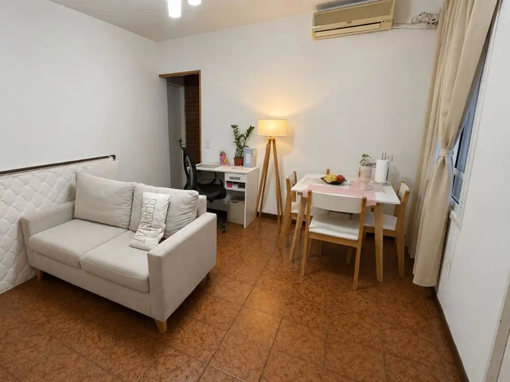 7° piso, vista abierta, 2 ambientes