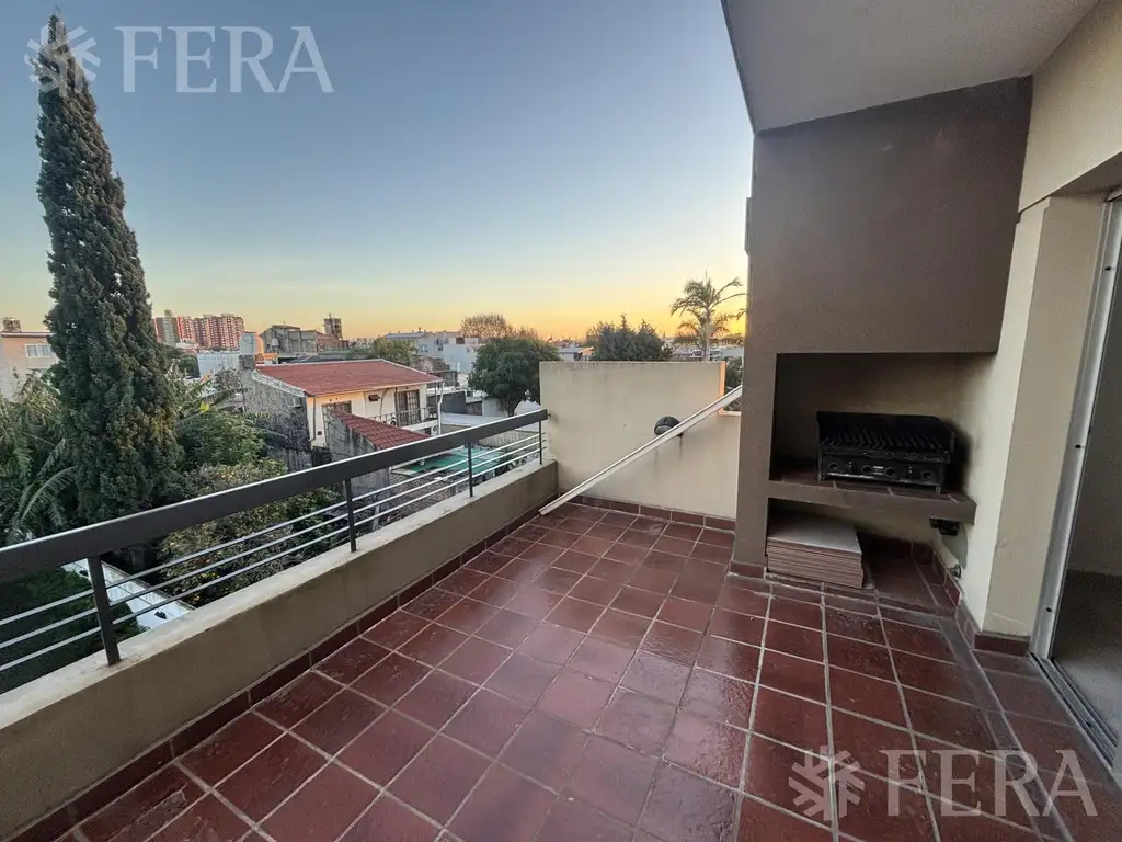 2 ambientes con balcón aterrazado y cochera