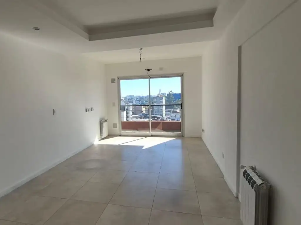9th-floor studio with balcony