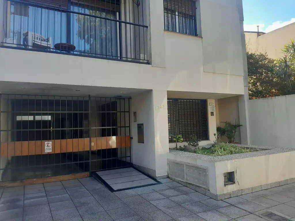 2 quartos com varanda frontal