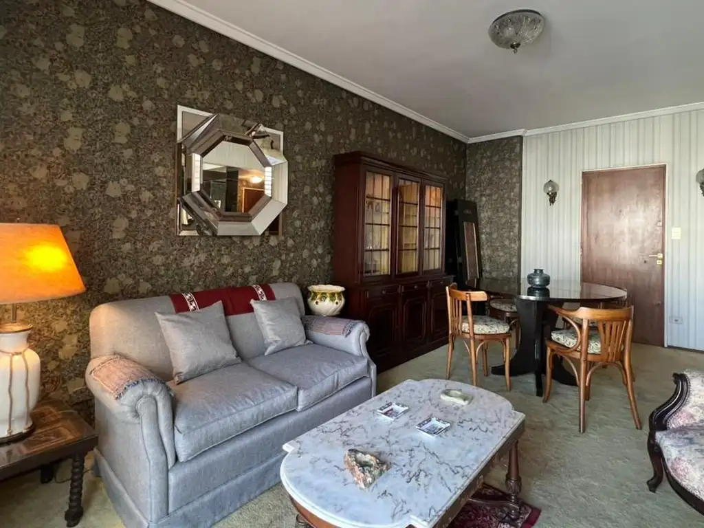 Listing: 2 bedrooms, Palermo