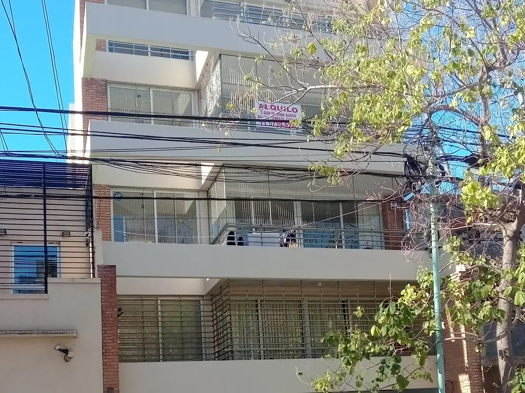 Apartamento com varanda-terraco