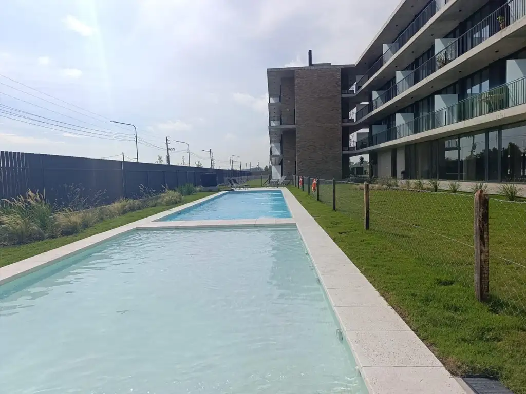 1 bedroom, balcony