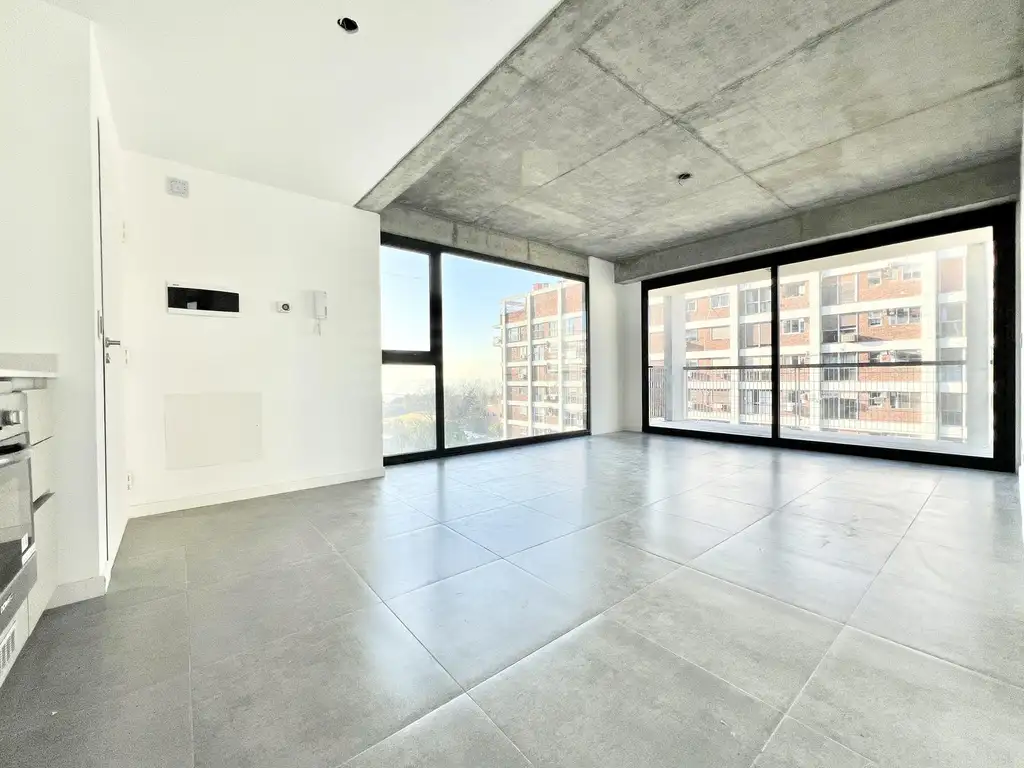 2 ambientes con balcón y río