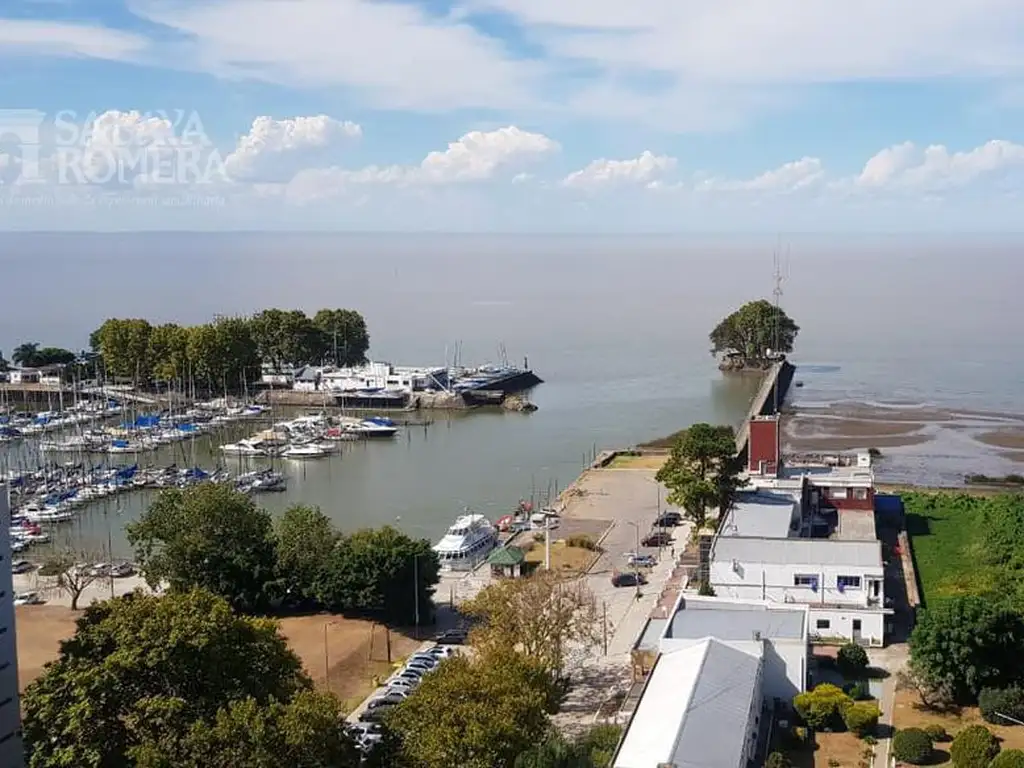 3 ambientes con balcón al río